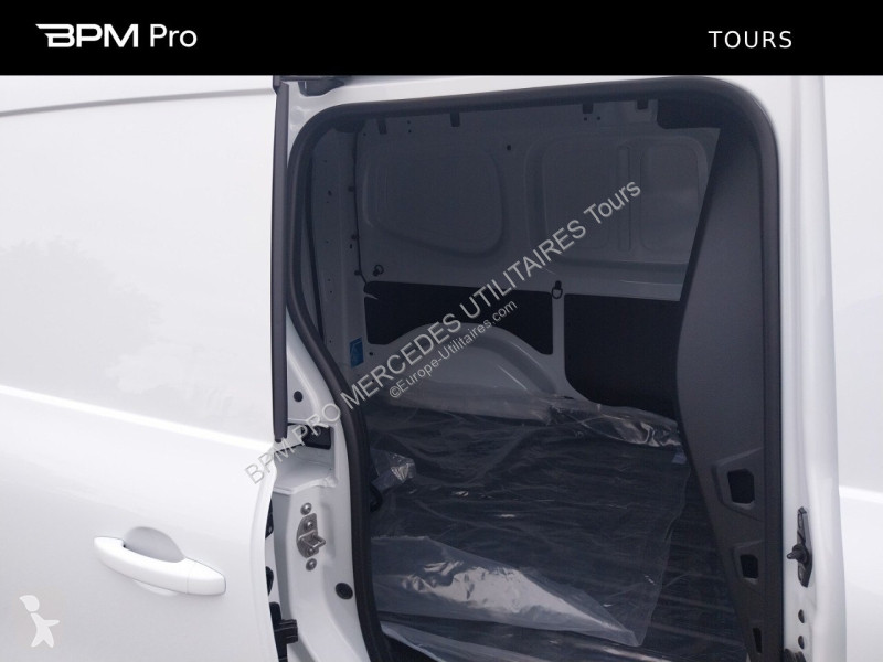 Véhicule utilitaire Mercedes e Long Pro