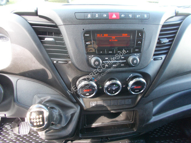 Veicolo commerciale Iveco DAILY 35C16 3.0 - 4100
