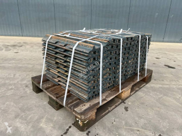 Pièces poids lourds Hyundai R210 / R215 / R220 Shoes