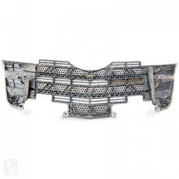 Revêtement / grille avant