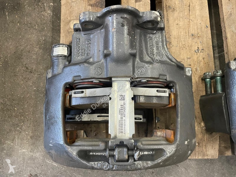 Pièces poids lourds Mercedes A 9754207301...