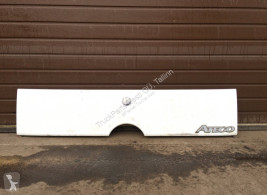 Revêtement / grille avant