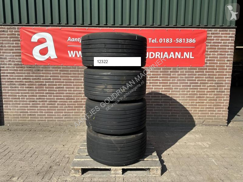 Reservdelar lastbilar Pneu de camion 435/50 R...