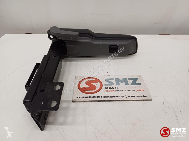 Reservdelar lastbilar Caterpillar Armrest right...