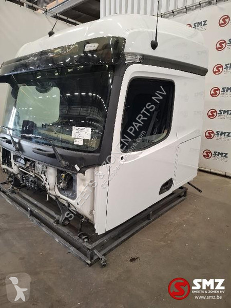 قطع غيار الآليات الثقيلة Mercedes Occ Cabine...