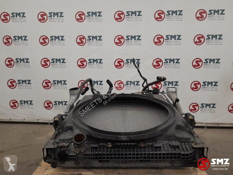 Pièces poids lourds Mercedes Occ radiator +...