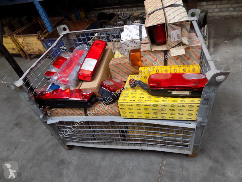 Vrachtwagenonderdelen HELLA VERLICHTING truck...