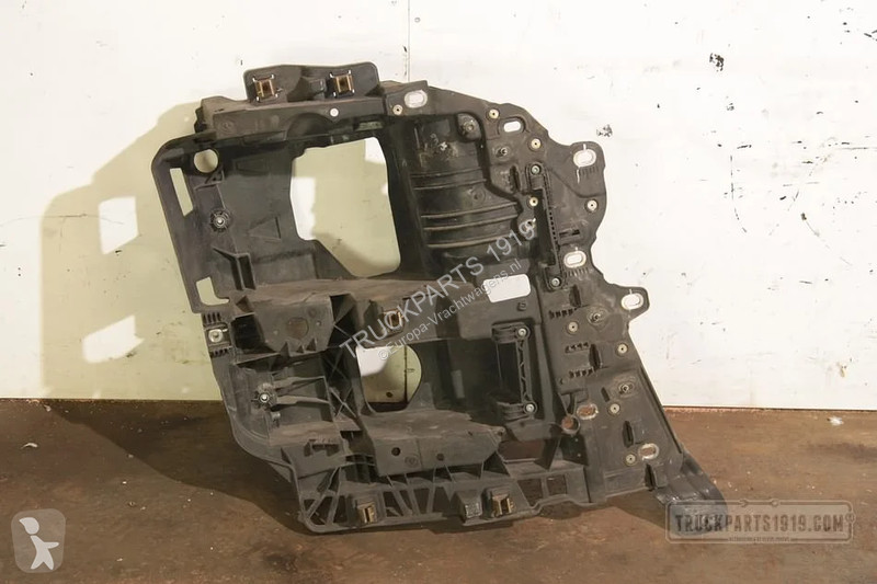 Reservdelar lastbilar MAN Body & Chassis Parts...