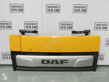 Revêtement / grille avant DAF