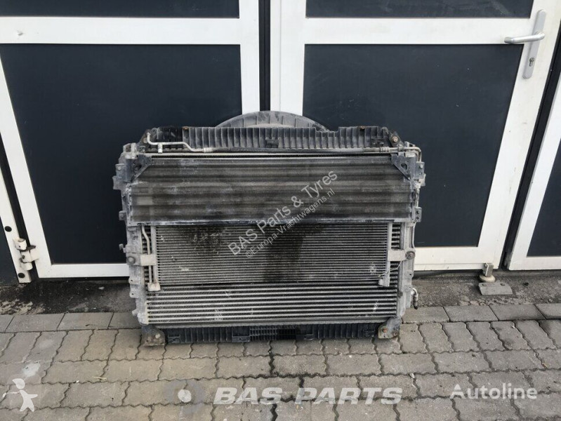 Pièces poids lourds Mercedes Radiateur de...