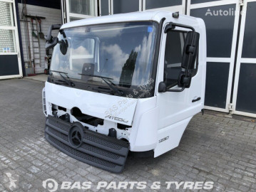 Mercedes Atego Cabine MP4 ClassicSpace S-cab L1H1 pour camion