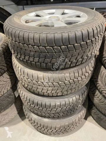 Bridgestone *Mercedes velgen 17 inch met Bridgestone banden*235/60 R17
