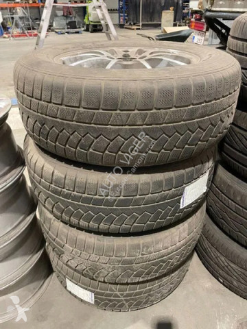 Continental Continental banden met velgen 235/65 R17