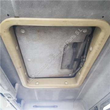 قطع غيار الآليات الثقيلة MAN LC Toit ouvrant Siège avant droit M 2000 L 12.224 . L. LRC. LLRC pour camion M 2000 L