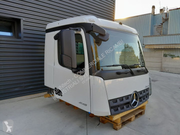 Cabina Mercedes nueva