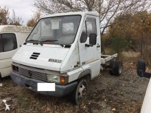Véhicule pour pièces Renault B90