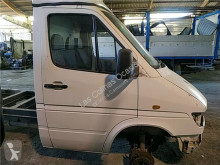 Porte Puerta Delantera Derecha pour camion MERCEDES-BENZ SPRINTER 4-t Furgón (904) 412 D truck part used