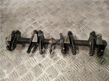 日产Atleon重型卡车零部件 Autre pièce détachée du moteur Balancines pour camion 140.75 二手
