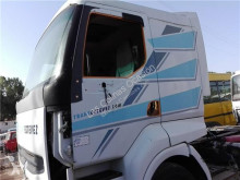 Náhradní díly pro kamiony Renault Premium Porte Puerta Delantera Izquierda pour camion Distribution 420.18 použitý