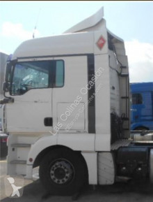Części zamienne do pojazdów ciężarowych MAN TGA Aileron pour camion 18.480 FHLC używana