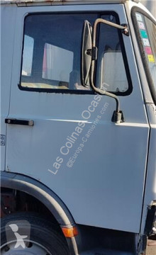 Piese de schimb vehicule de mare tonaj Iveco Porte Puerta Delantera Derecha pour camion 109.14 3500 second-hand