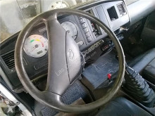 Części zamienne do pojazdów ciężarowych Nissan Atleon Volant pour camion 165.75 używana