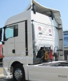 Części zamienne do pojazdów ciężarowych MAN TGA Aileron Spoiler Lateral pour tracteur routier 18.440 FLS, FLLS, FLRS, FLLRS używana