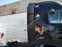 Pièces détachées PL Iveco Stralis Aileron Lateral pour camion AD 440S45, AT 440S45 occasion
