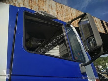 Vrachtwagenonderdelen Nissan Atleon Porte DELANTERO pour camion 110.56, 120.56 tweedehands