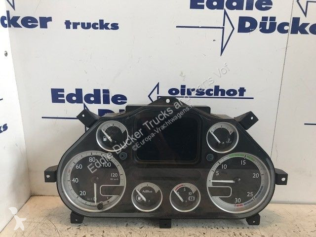 Vrachtwagenonderdelen DAF 1699398 DASHBOARD IV