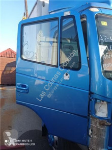 Repuestos para camiones Nissan Atleon Porte pour camion 110.35, 120.35 usado