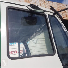Pièces détachées PL MAN Vitre latérale pour camion M 2000 L 12.224 LC, LLC, LRC, LLRC occasion