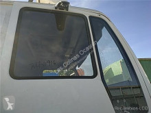 Repuestos para camiones MAN Vitre latérale pour camion L 2000 9.225 LLS, LLRS (LE220C) usado