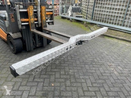Pièces détachées PL BUMPER MET TREKHAAK / TREKHAAKBALK occasion