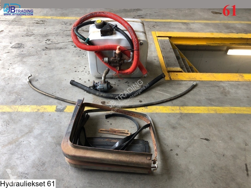 Reservdelar lastbilar Universeel Pump, tank,...