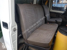 DAF cab / Bodywork Siège Asiento Delantero Derecho 400 Caja/Chasis 2.5 D pour camion 400 Caja/Chasis 2.5 D