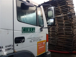Reservdelar lastbilar Nissan Atleon Porte Puerta Delantera Derecha 140.75 pour camion 140.75 begagnad
