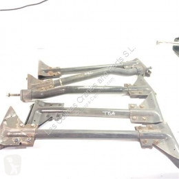 Repuestos para camiones MAN Autre pièce détachée pour cabine Barra Soporte Guardabarros Tras Barra Soporte Guardabarros Tras TG - A 18.XXX pour camion TG - A 18.XXX usado