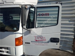 Reservedele til lastbil Nissan Atleon Porte Puerta Delantera Izquierda 56.13 pour camion 56.13 brugt