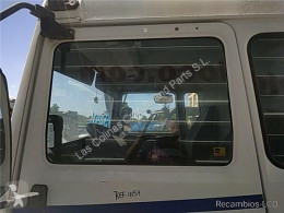 Запчасти для грузовика Renault Vitre latérale LUNA PUERTA DELANTERO IZQUIERDA Midliner M 180.10/C pour camion Midliner M 180.10/C б/у