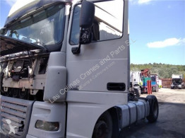 قطع غيار الآليات الثقيلة DAF Porte Puerta Delantera Izquierda XF 105 FA 105.460 pour camion XF 105 FA 105.460 مستعمل