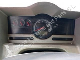 قطع غيار الآليات الثقيلة Renault Premium Tableau de bord Cuadro Instrumentos 2 Lander 440.18 pour tracteur routier 2 Lander 440.18 مستعمل
