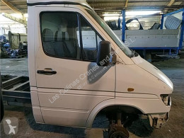 Pièces détachées PL Porte Puerta Delantera Derecha Mercedes-Benz SPRINTER 4-t Furgón (904) pour camion MERCEDES-BENZ SPRINTER 4-t Furgón (904) 412 D occasion