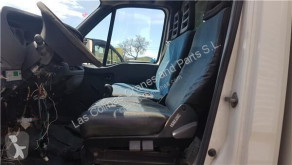 Iveco Daily Siège Asiento Delantero Izquierdo II 35 S 11,35 C 11 pour camion II 35 S 11,35 C 11 hytt/karosseri begagnad