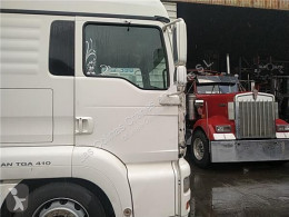 MAN TGA Porte Puerta Delantera Derecha 18.410 FC, FRC, FLC, FLRC, FLLC pour camion 18.410 FC, FRC, FLC, FLRC, FLLC, FLLC/N, FLLW, FLLRC truck part used