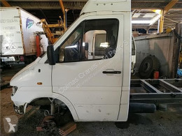 Reservdelar lastbilar Porte Puerta Delantera Izquierda Mercedes-Benz SPRINTER 4-t Furgón (90 pour camion MERCEDES-BENZ SPRINTER 4-t Furgón (904) 412 D begagnad