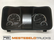 قطع غيار الآليات الثقيلة Mercedes Instrumentenpaneel مستعمل
