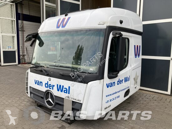 Zobaczyć zdjęcia Części zamienne do pojazdów ciężarowych Mercedes Mercedes Actros MP4 StreamSpace L-cab L2H2