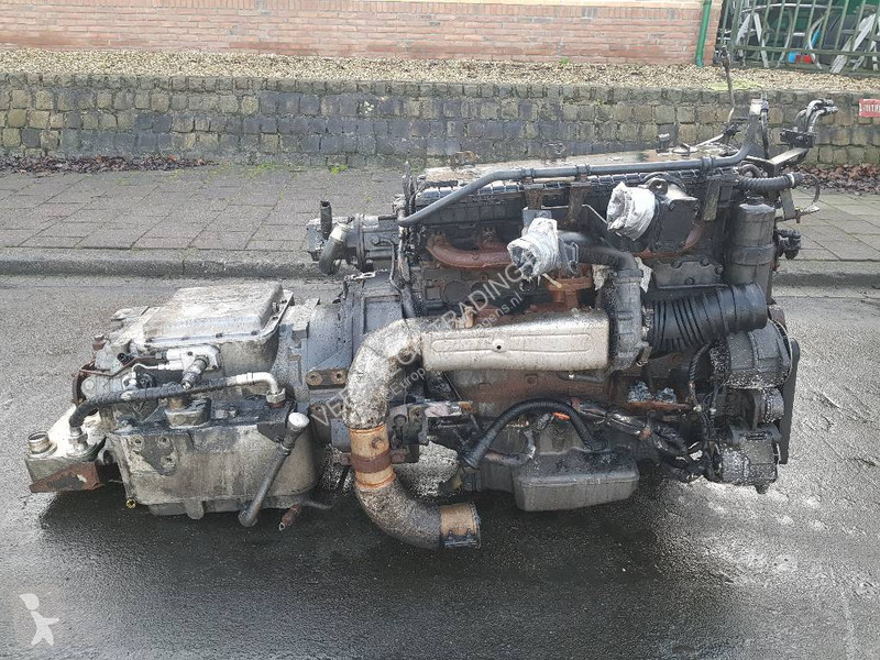 Náhradní díly pro kamiony Mercedes OM906.111/4-00