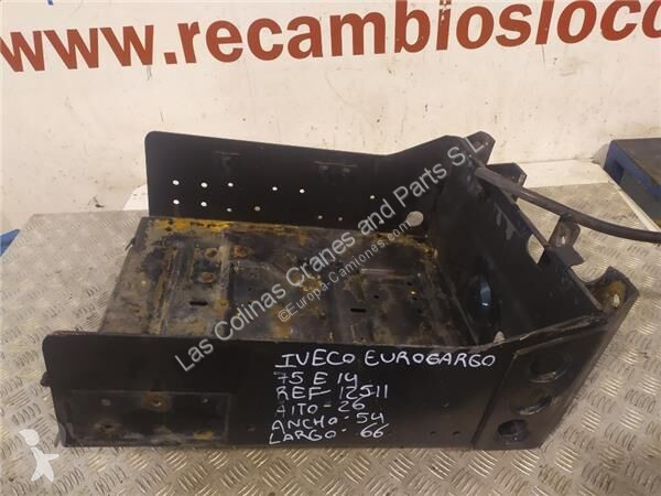 Reservdelar lastbilar Iveco Boîtier de batterie...